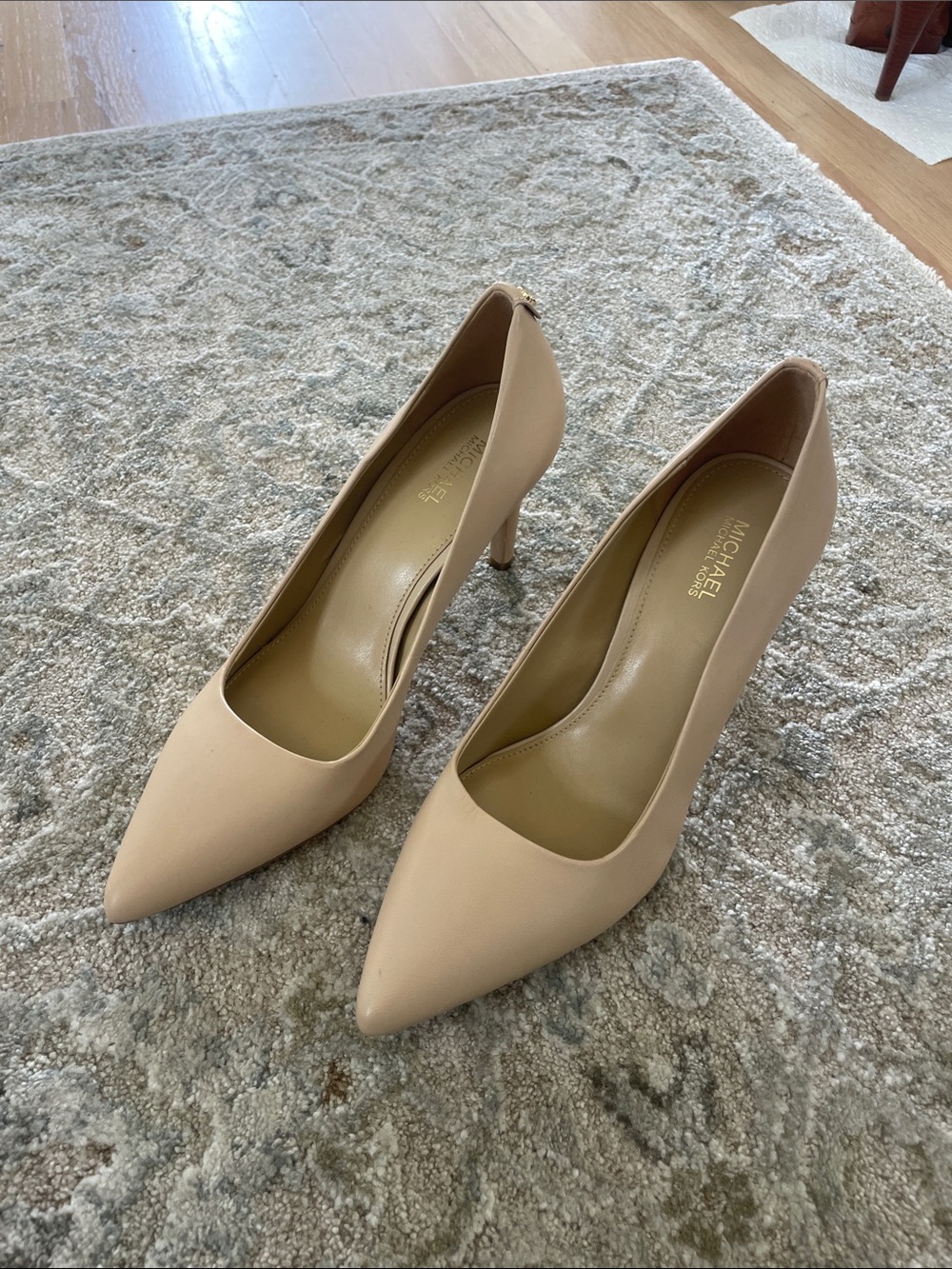 Michael Kors Nude Dorothy Flex Pointed-Toe Heel Pump - Picture 4 of 7
